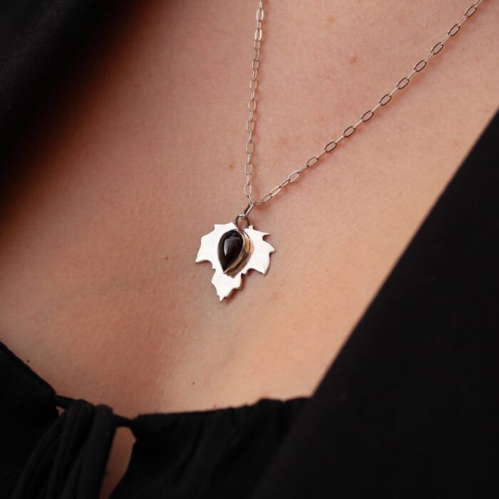 Hoja Arce Granate Plata (Pequeña)