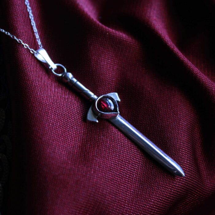 Colgante Espada Granate