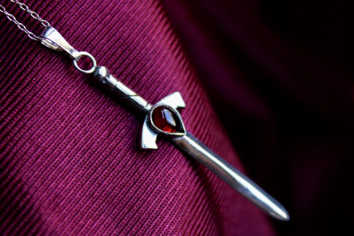 Colgante Espada Granate - Imagen 3