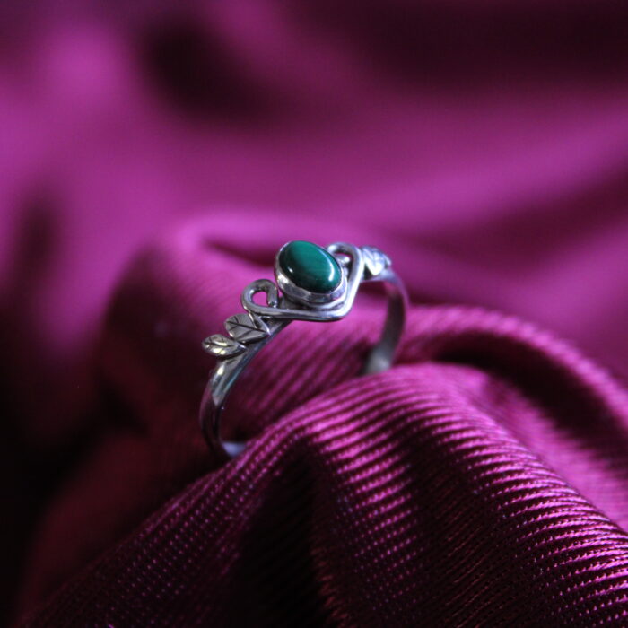 Anillo élfico Malaquita